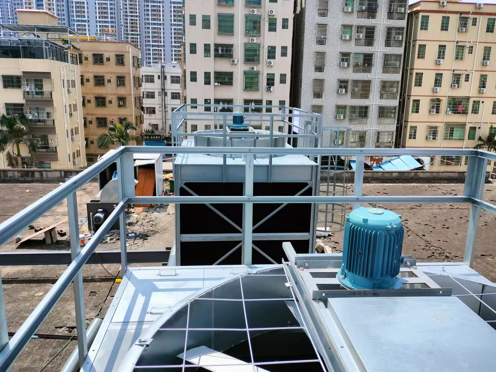 如何選擇是橫流式冷卻塔還是逆流式冷卻塔要點